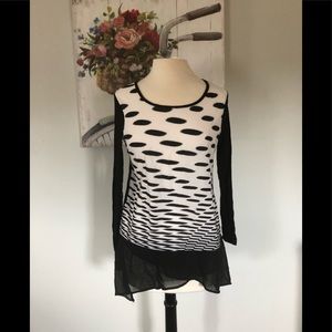 Women’s petite long sleeve tunic